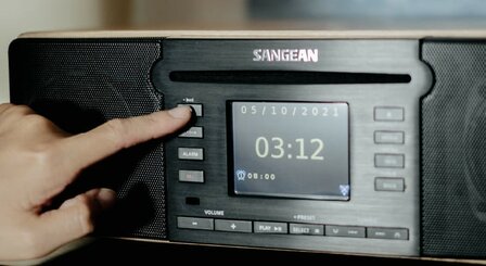 Sangean DDR-66BT Walnut All-in-one stereo muzieksysteem DAB+ AUX en CD-speler