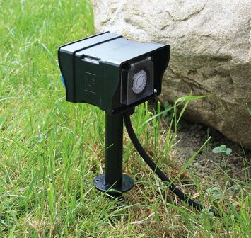 Chilitec 22032 buitenstopcontact met 2 meter kabel en grondpin IP44 waterdicht zwart