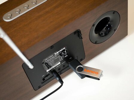 Lenco DIR-170WA internet/DAB+/FM smart radio walnoot zilver achterzijde