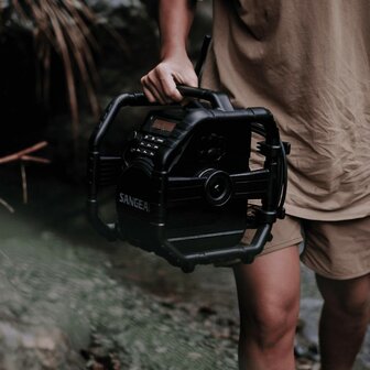 Sangean U5DBT FM/DAB+ stevige bouwradio zwart met bluetooth, aux en accu