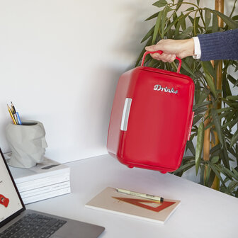 Balvi mini fridge English red 6 liter 27298 draagbaar model