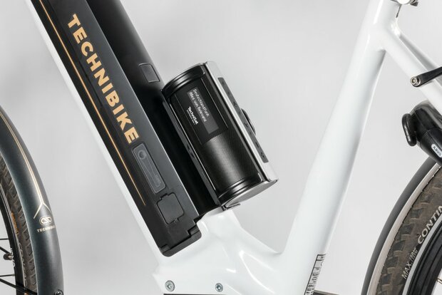 Technisat DIGITRADIO BIKE 1 DAB+/FM fietsradio voor op stuur zwart/zilver aan frame bevestigd