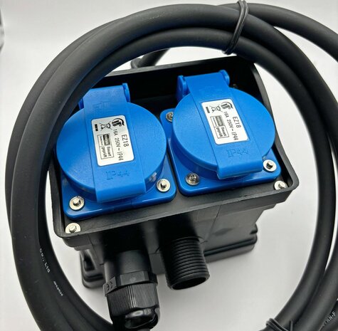 Chilitec 22032 buitenstopcontact met 2 meter kabel en grondpin IP44 waterdicht zwart